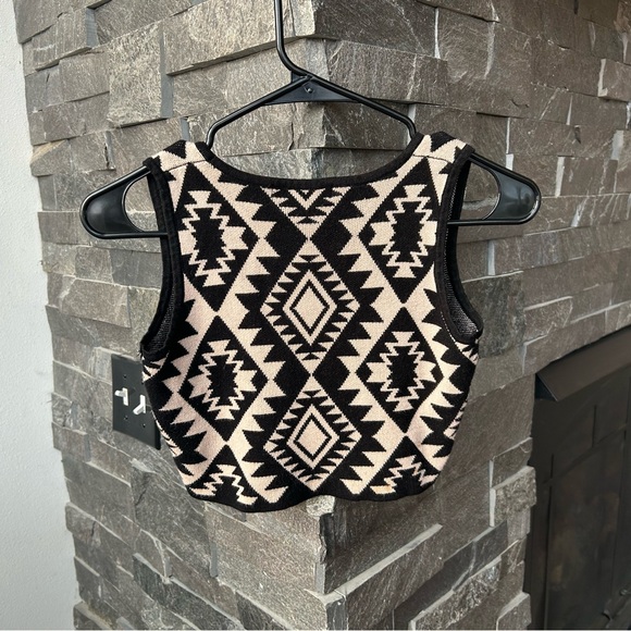 Papaya Black and Cream Aztec Knit Tank Top*DONATING 4/1* - Picture 2 of 3
